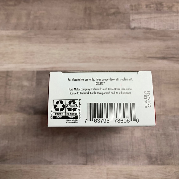 Hallmark Keepsake Ornament 1973 Ford Mustang Mach 1 Metal Ornament - Picture 4 of 6